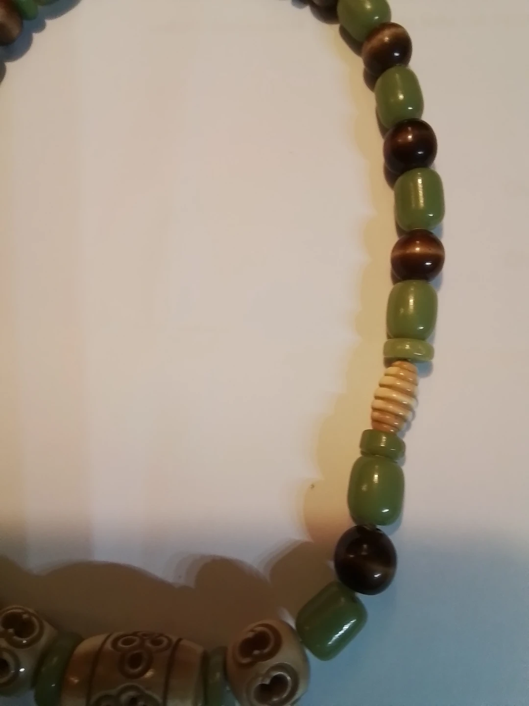 Exquisite Vintage, Jade, Bone, Bakelite, Carved Nut Bead - photo 4