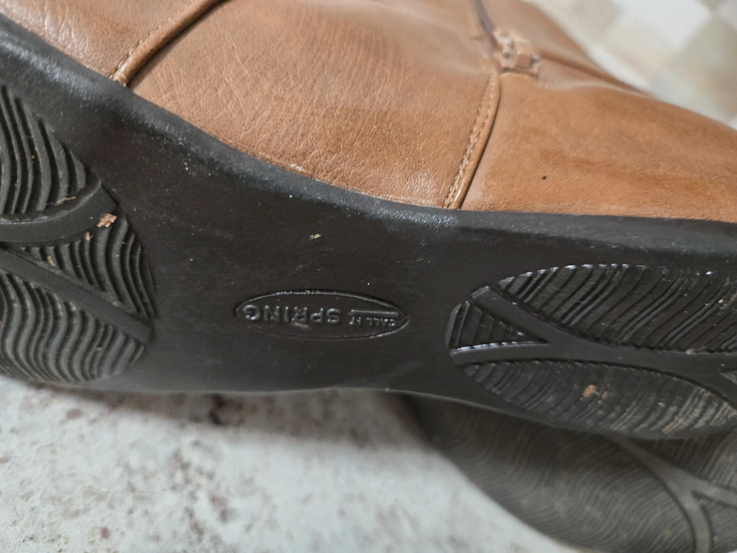 Converse Sneakers & American Eagle Boots - photo 3