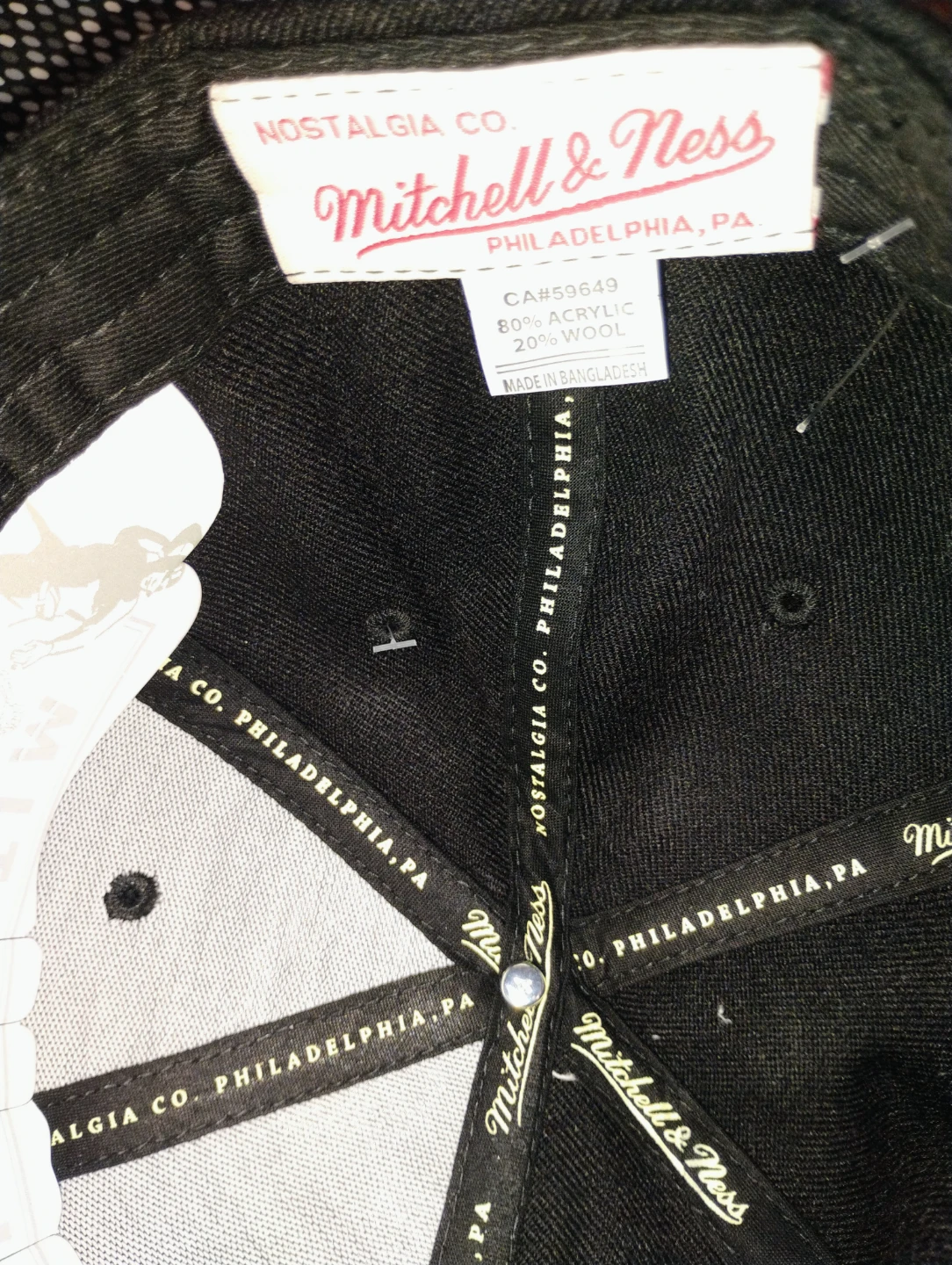 Mitchell & Ness Canucks Snapback Hat - photo 3