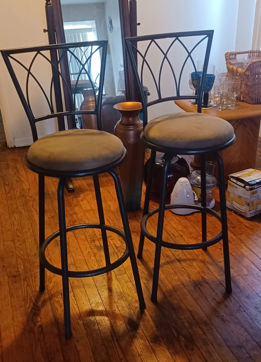 Set of 2 Swivel Bar Stools