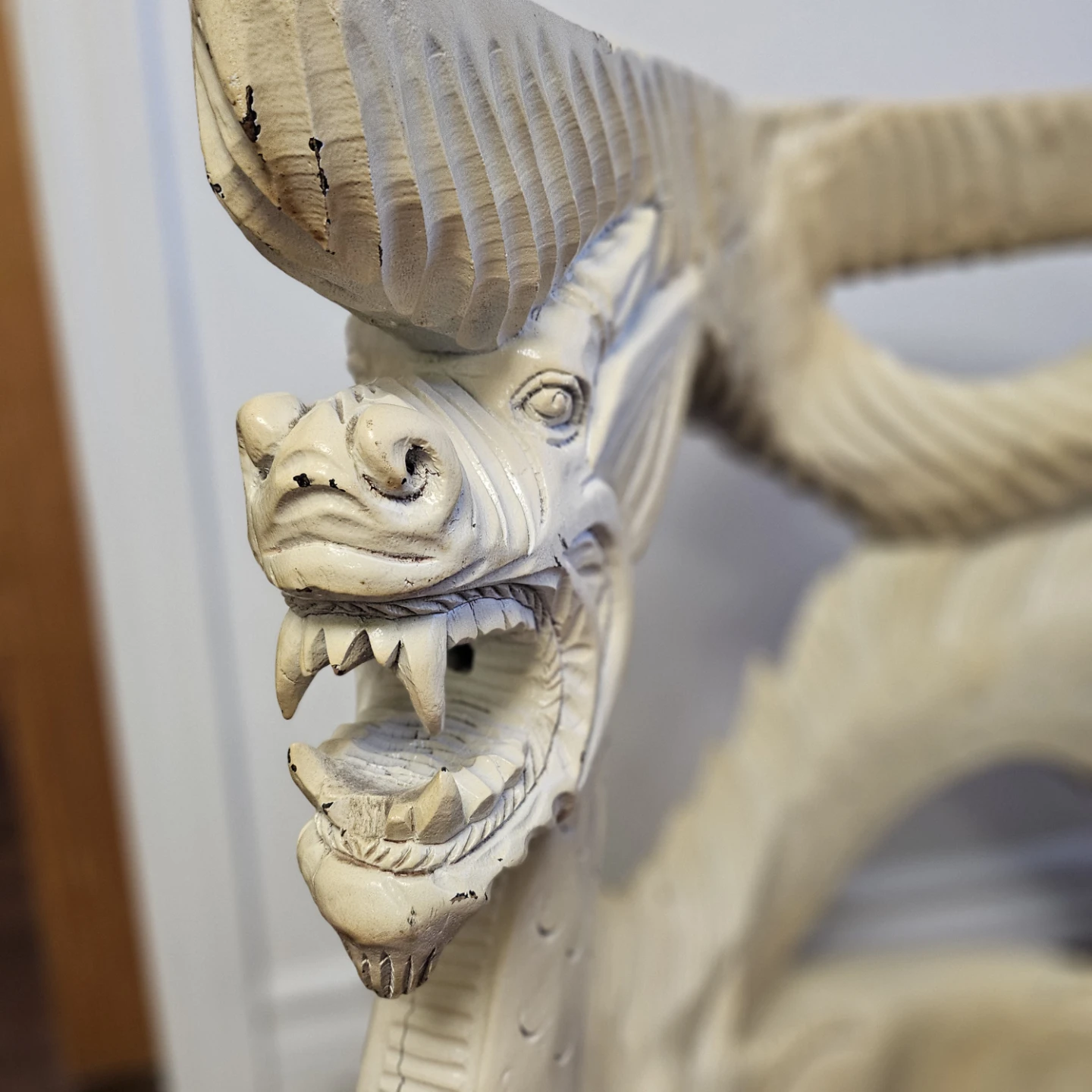 Rare Carved DragonTable - photo 3