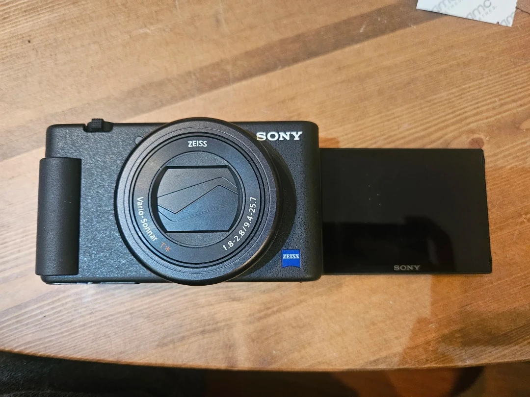 Sony ZV-1 Digital Camera with Starter Accessories - photo 5