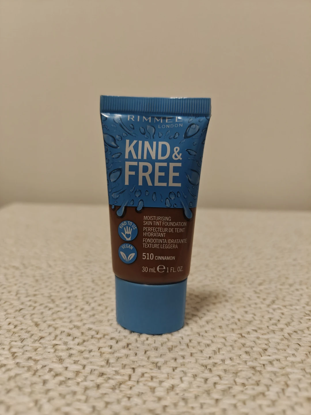 Rimmel Kind & Free Moisturising Skin Tint - Cinnamon