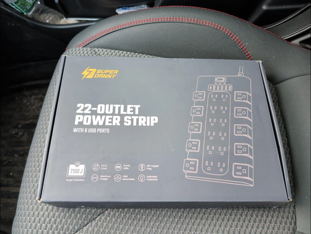 Super Danny 22-Outlet Power Strip with 6 USB Ports