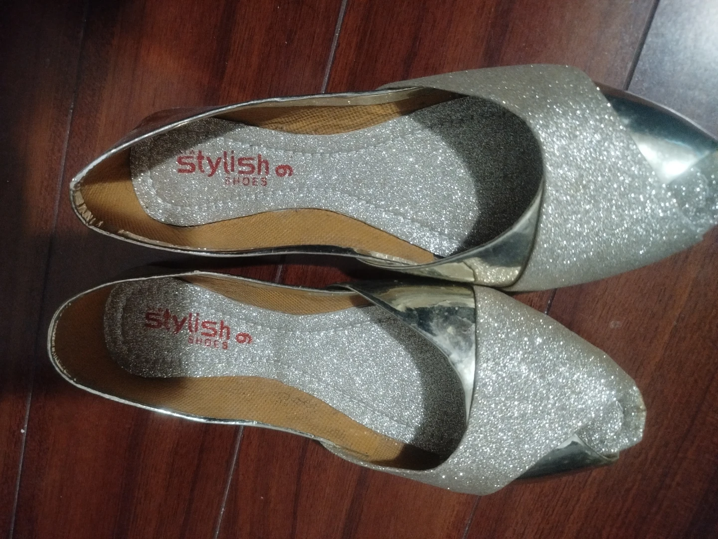 Stylish Shoes - Gold Flats - photo 2