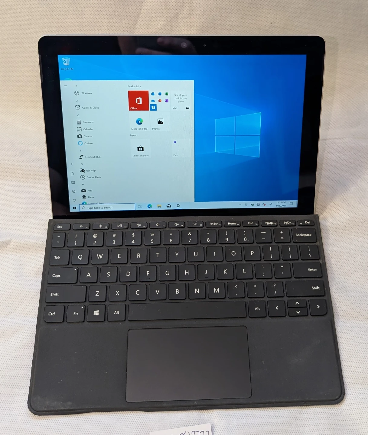 MICROSOFT SURFACE GO  WINDOWS TABLET 8GB RAM 128GB STORAGE