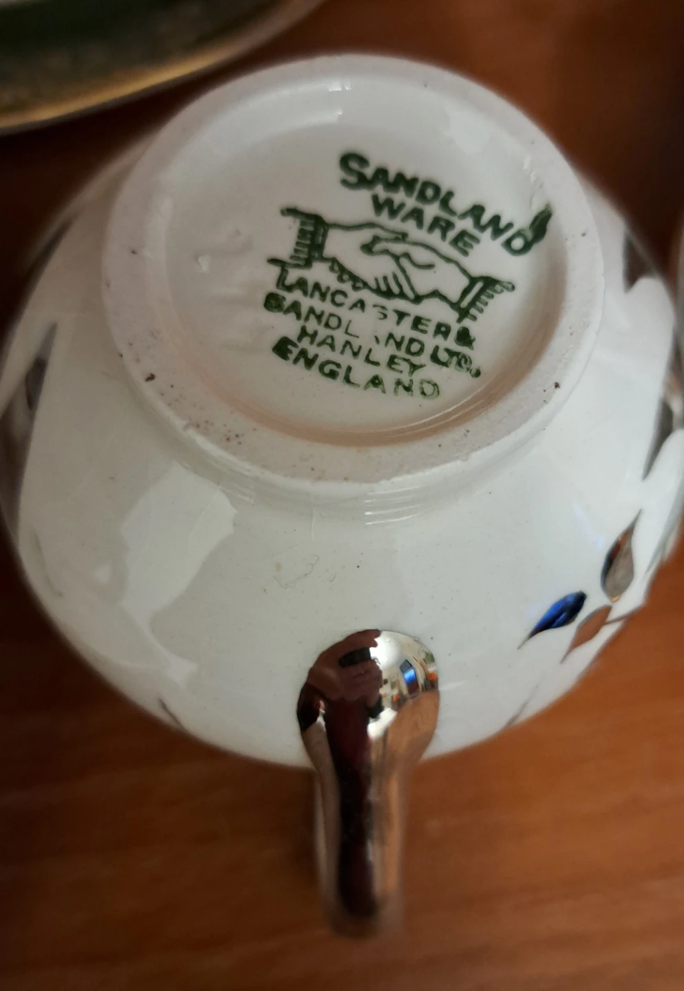 Sandland Ware Lancaster Creamer & Saucer - photo 3