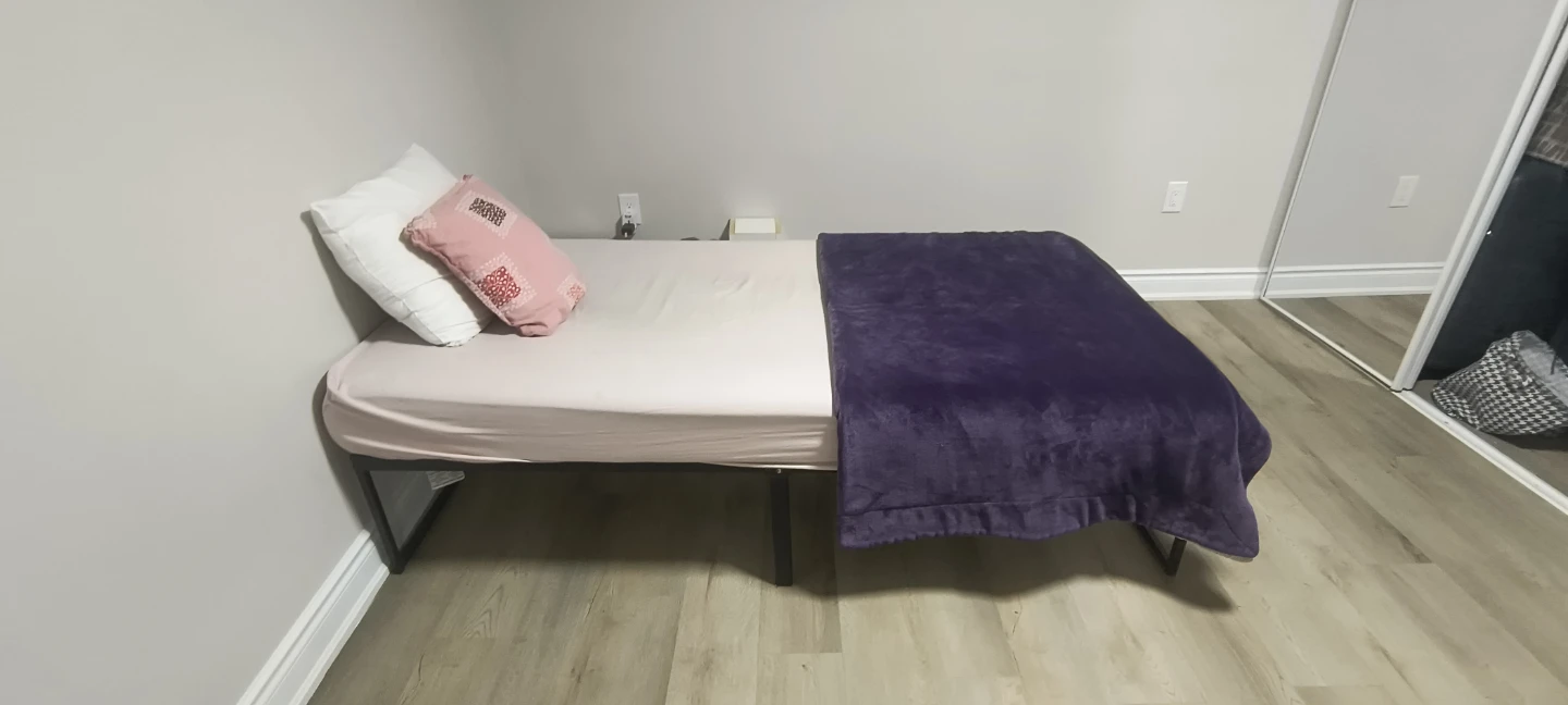 Metal Frame Twin Bed with mattress - photo 4