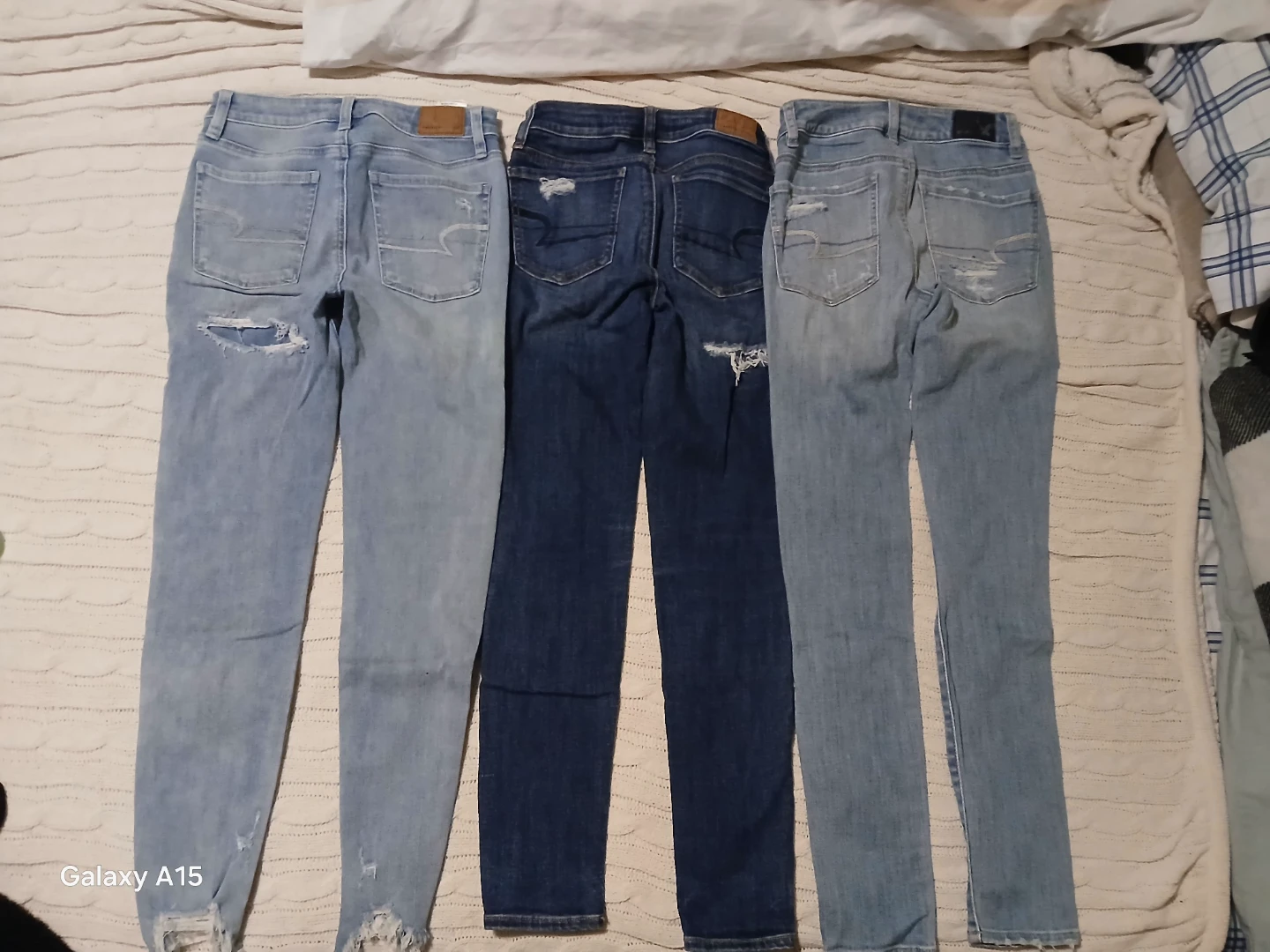 American Eagle Distressed Jeans - Size 150/60A