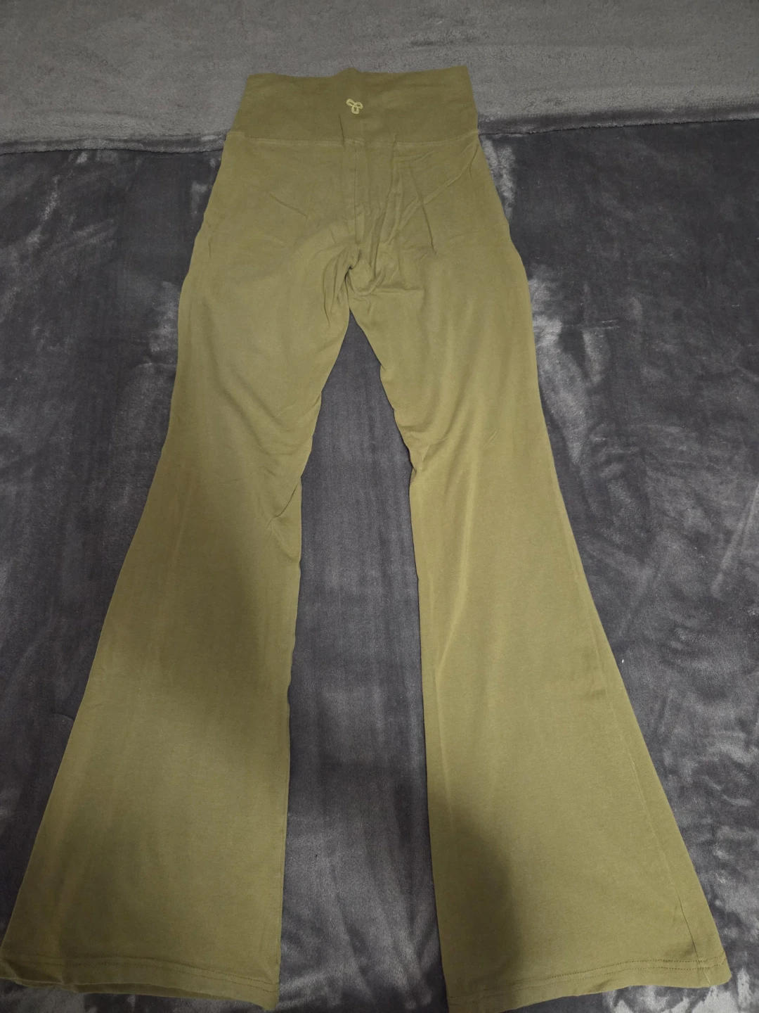 Tna Flare Yoga Pants - Olive Green - Size Medium - photo 3