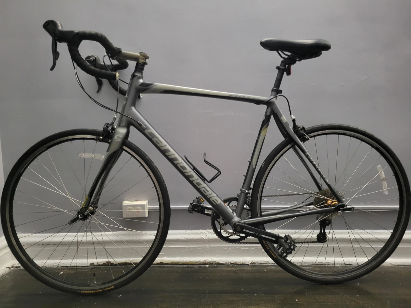 Cannondale Synapse Road Bike - photo 2