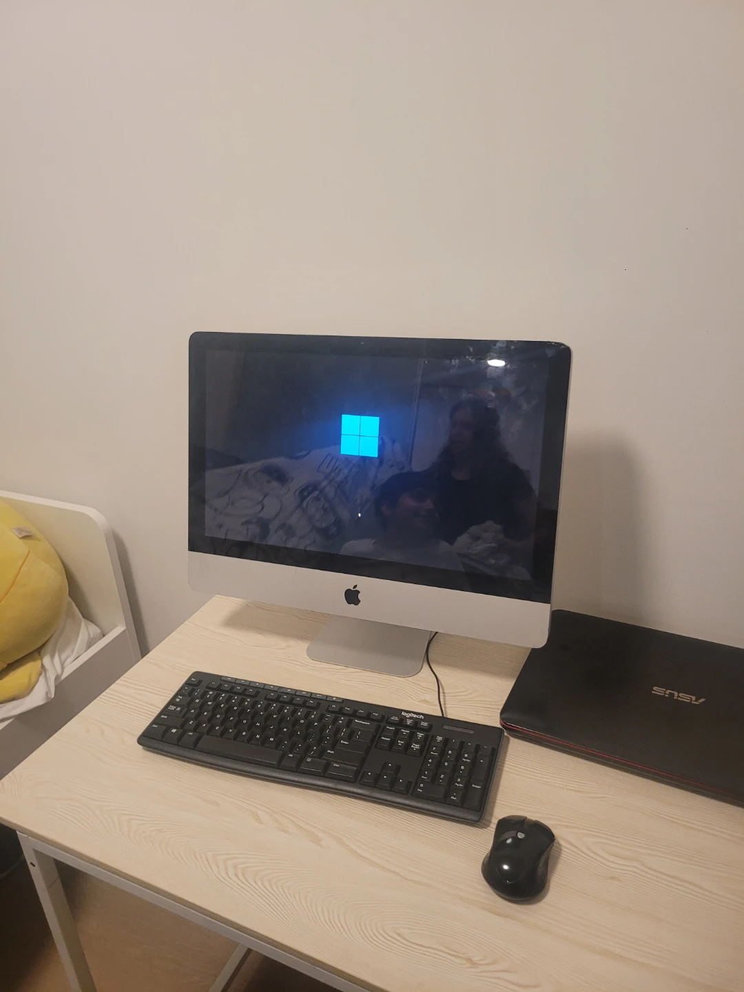 This is a i mac and old asf