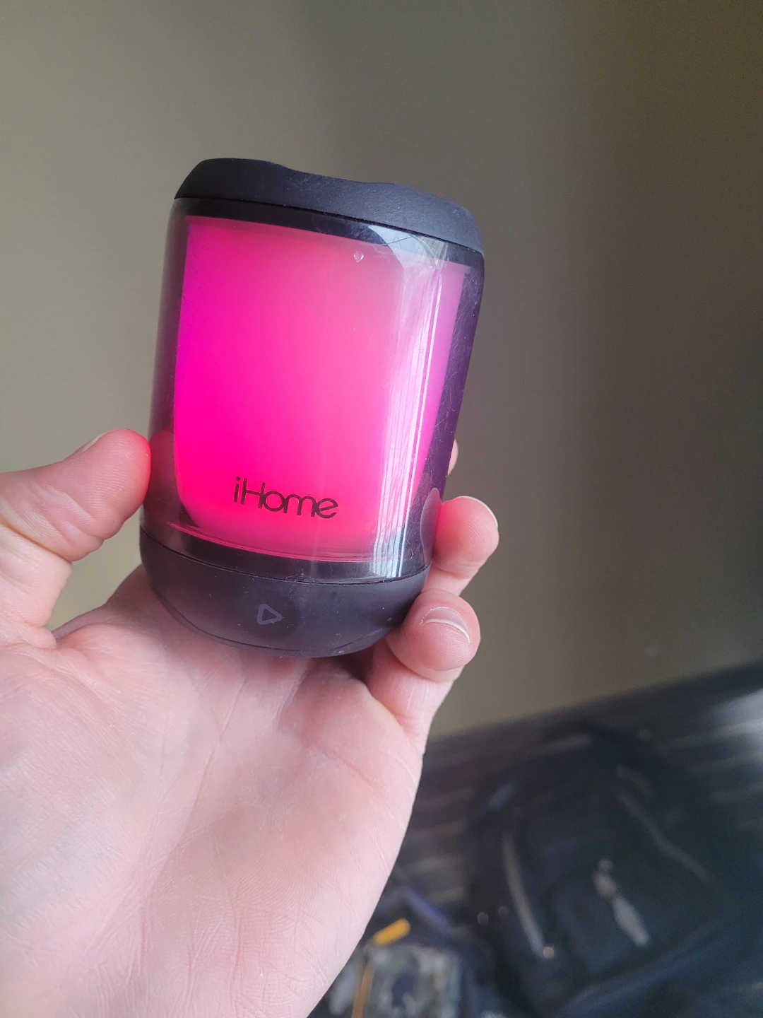 iHome Colour Changing Speaker