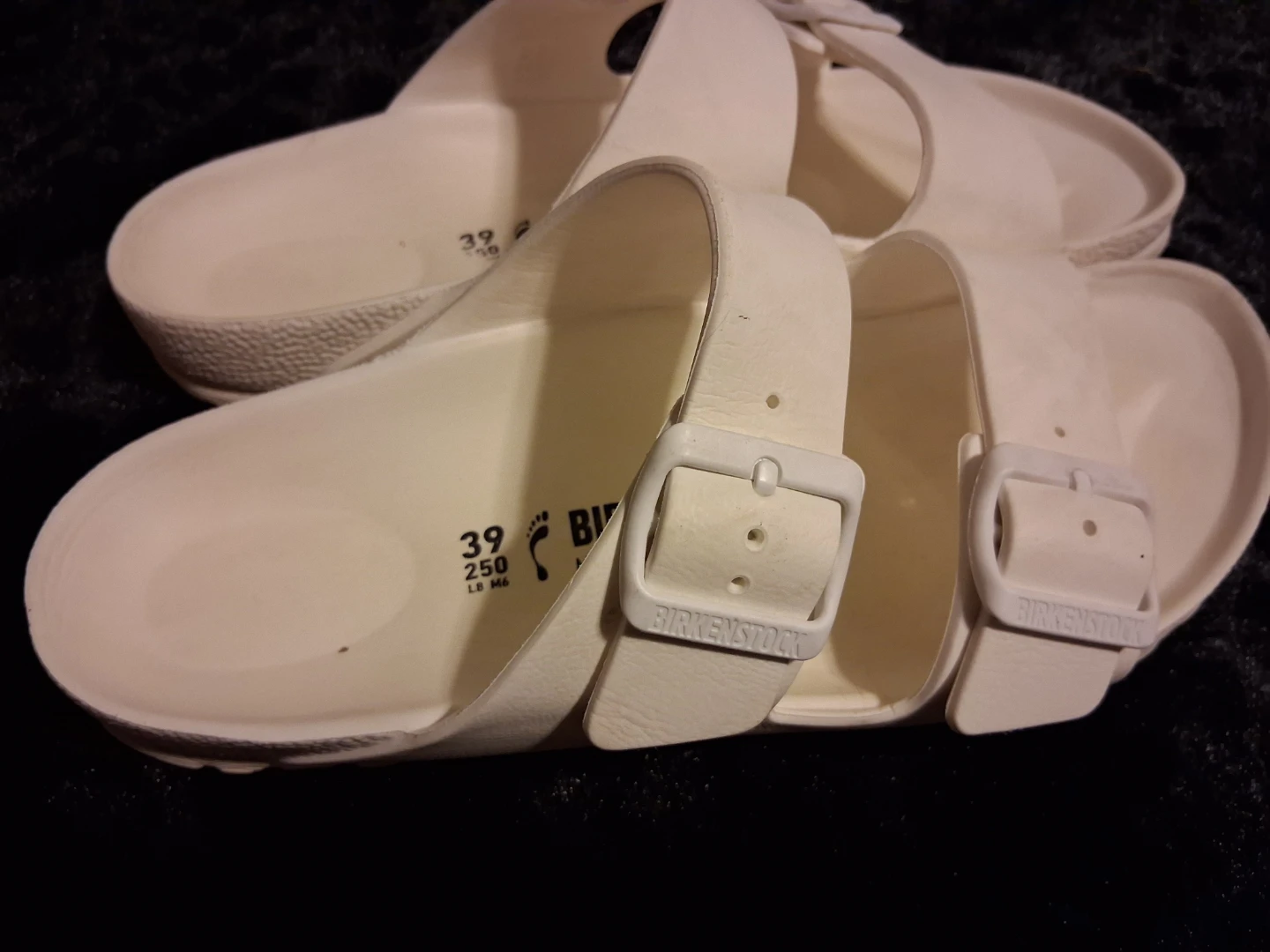 Birkenstock Arizona White Sandals Size 39 (US 8)