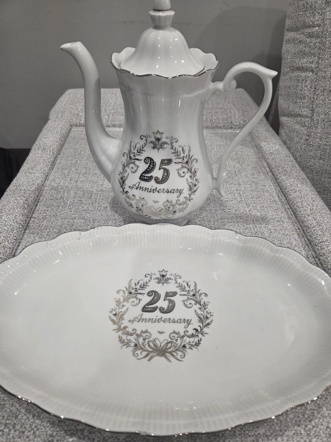 25th Anniversary Tea Set- Never Used ! - photo 3