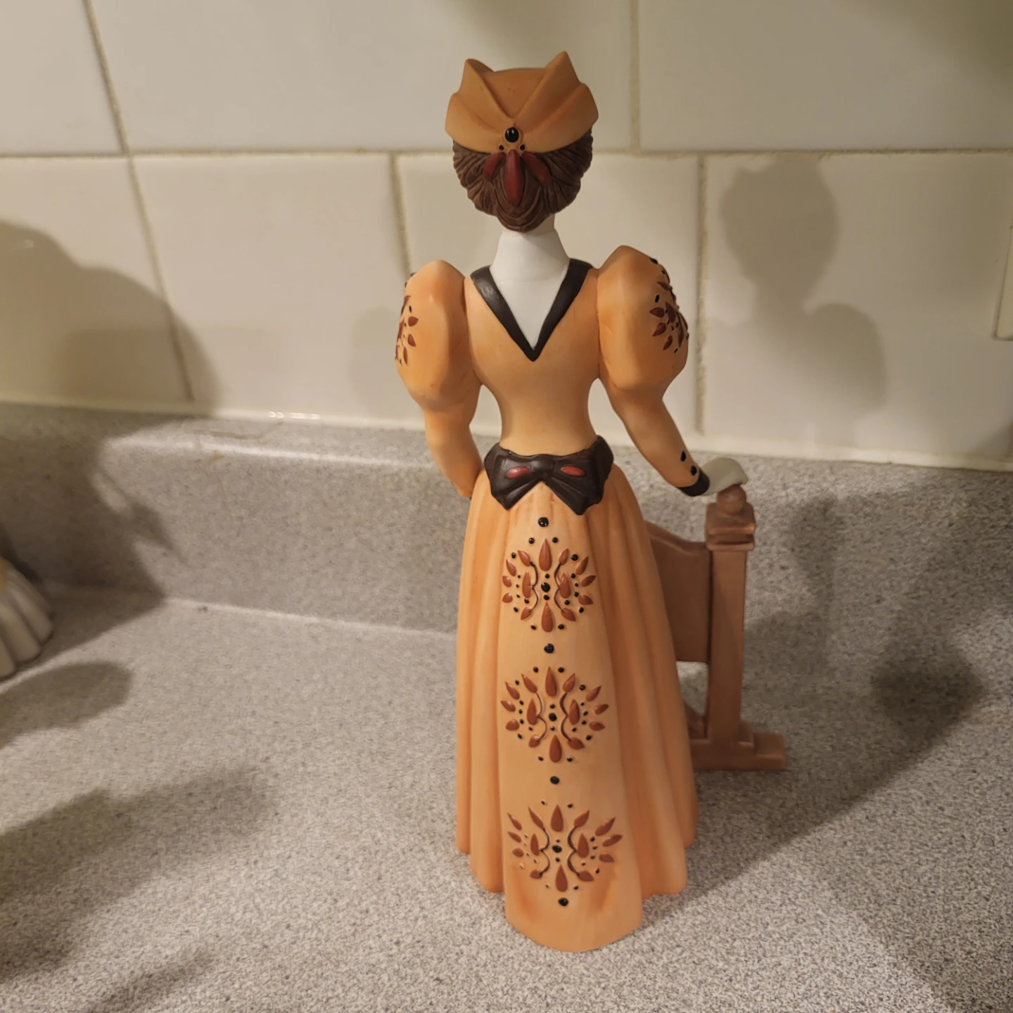 Avon 2013-2014 Figurine - photo 2