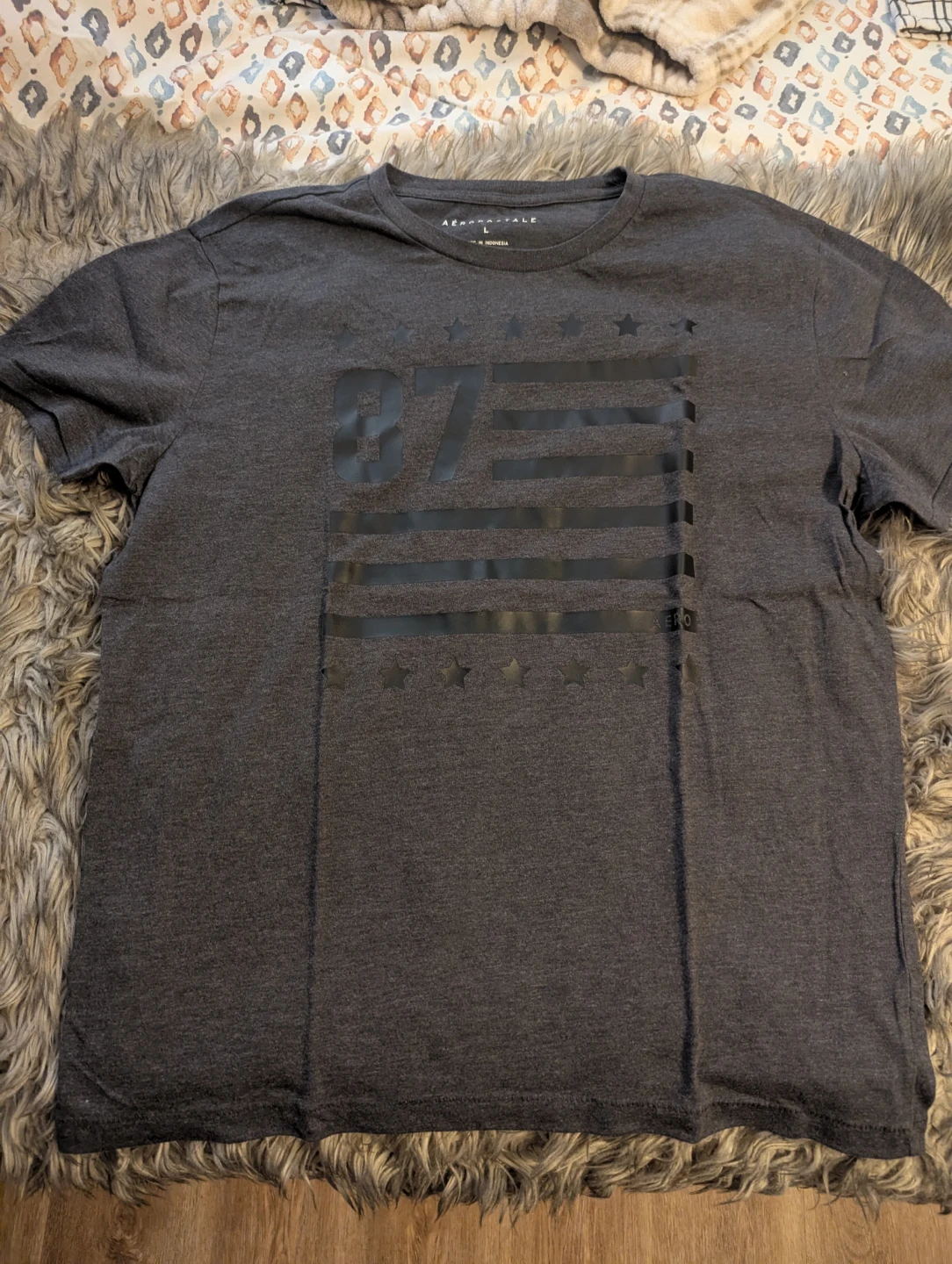 Aeropostale Graphic T-Shirt - Size Large