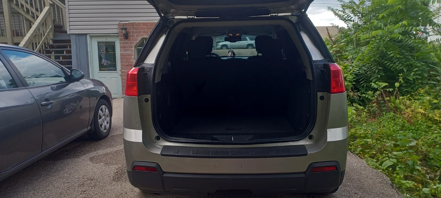 GMC Terrain SUV - photo 3
