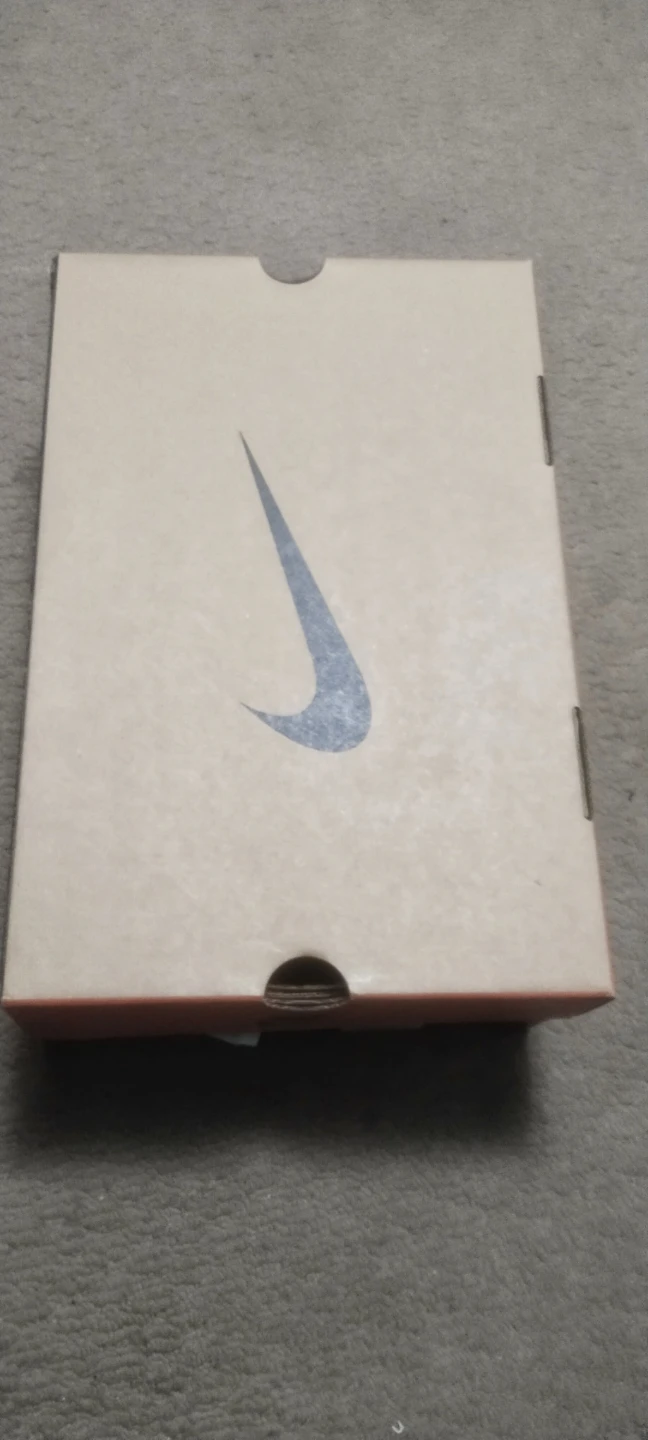 Nike Air Jordan 11 Retro (Size 10) - photo 2
