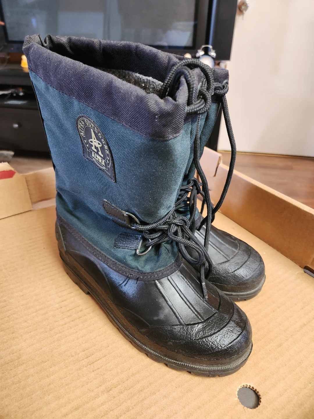 Altra Outdoors Winter Boots Ladies Size 6