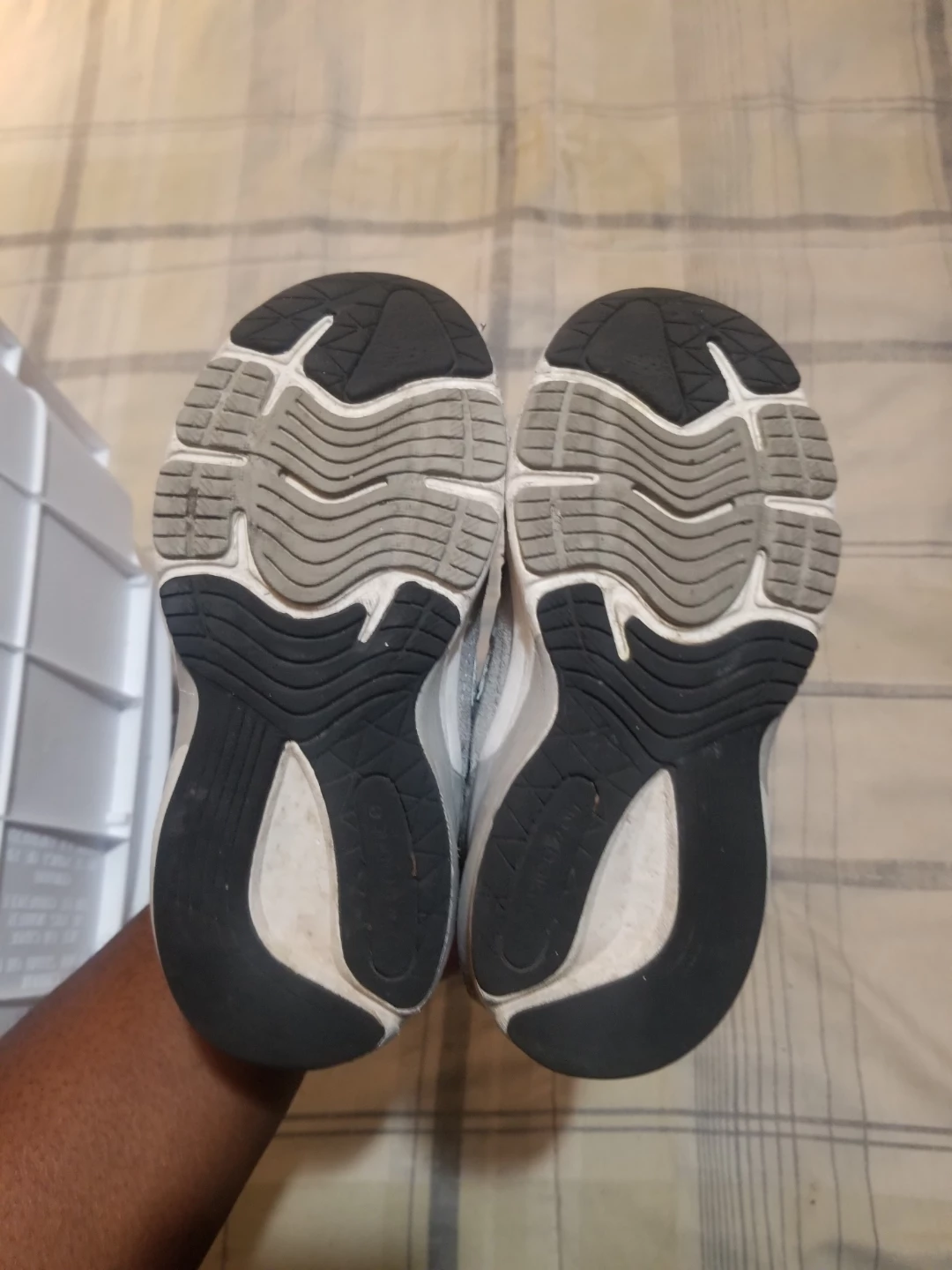 New Balance 990 Grey Kids Shoes - Size 10 - photo 3