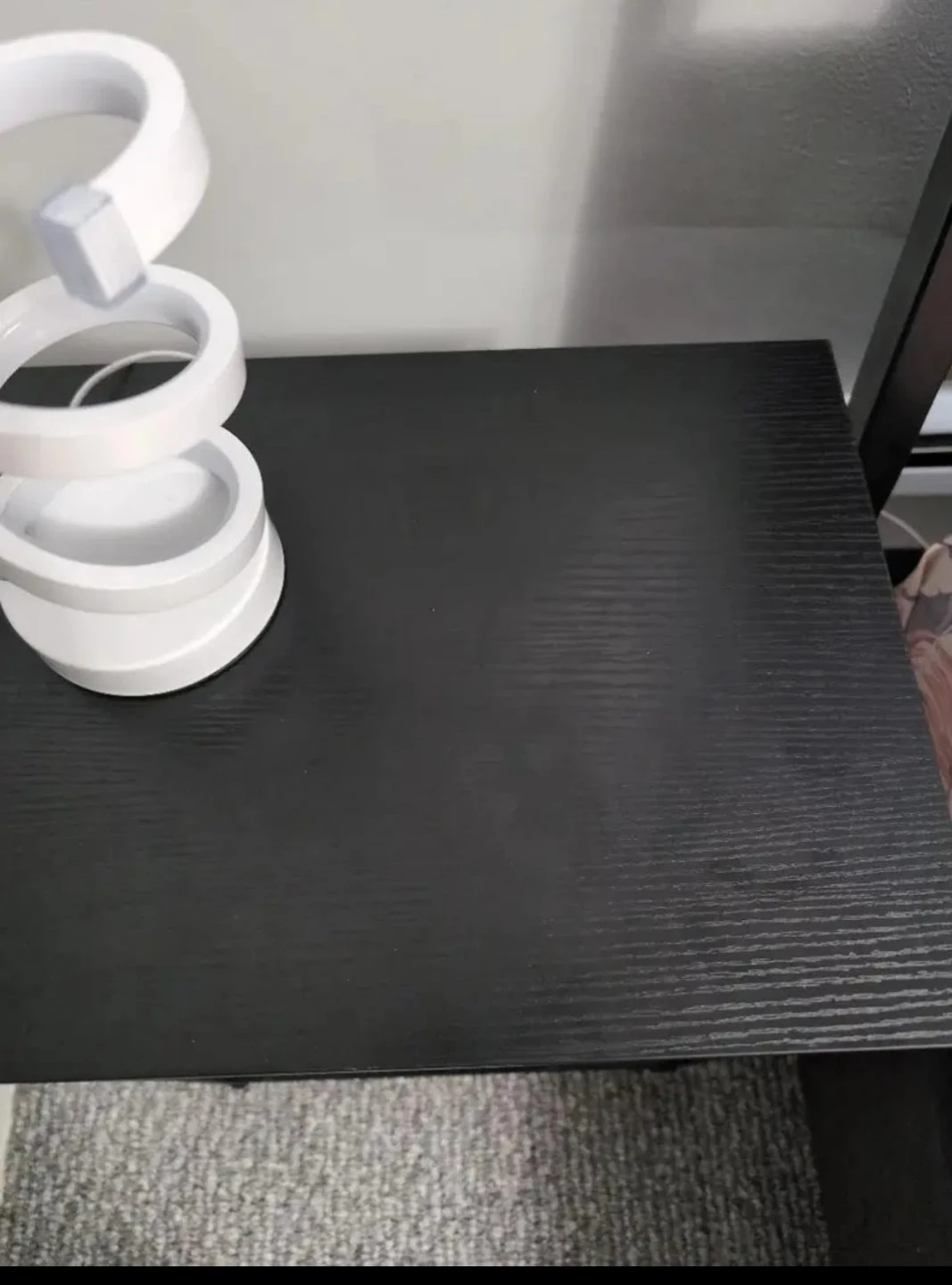Brand new pair of end tables in box - photo 3