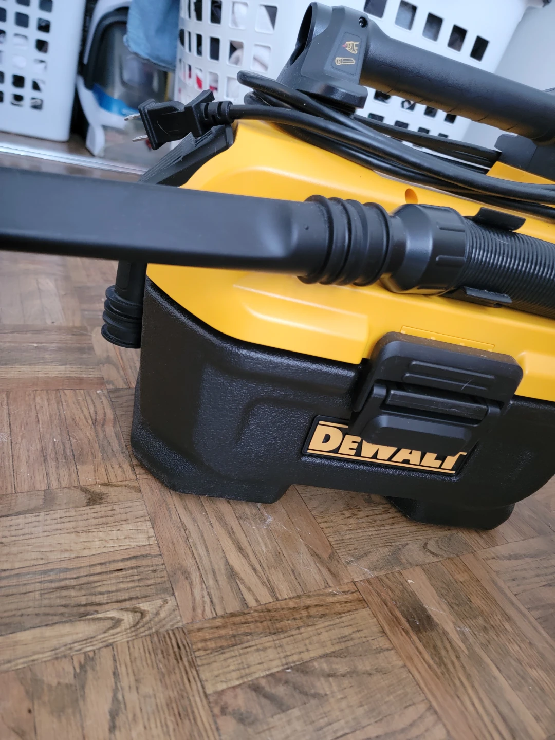 DEWALT Wet/Dry Vacuum - photo 4