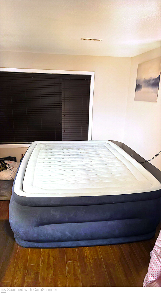 Intex Air Mattress - Queen Size - photo 5