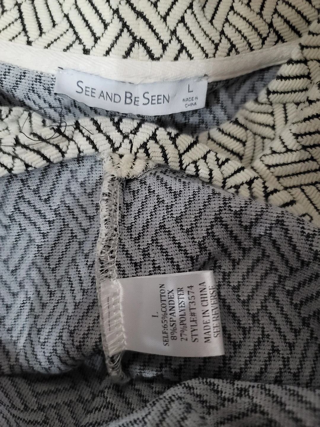 See and Be Seen Black White Geometric Scandi Minimal Top Sz Lrg - photo 2