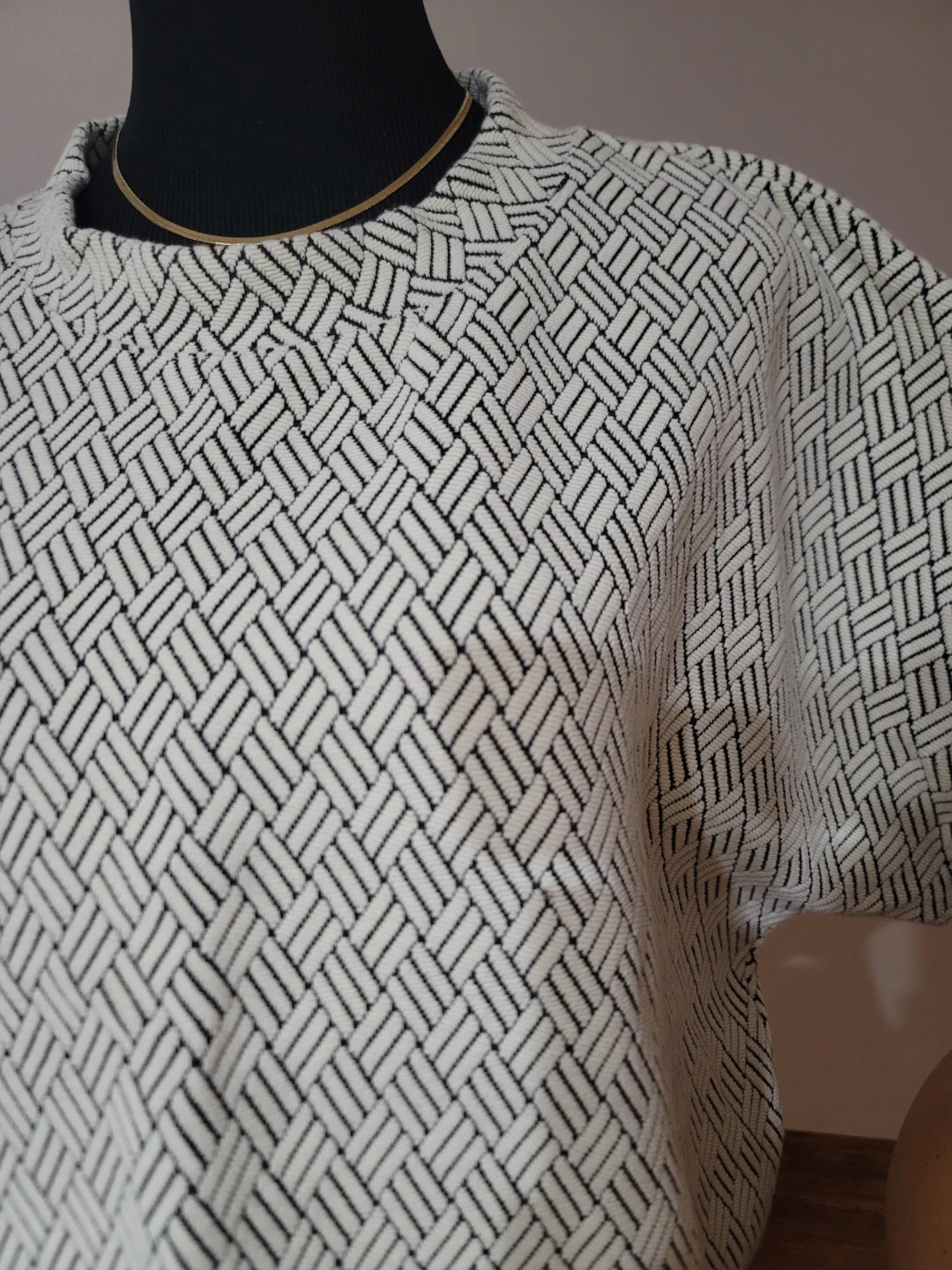 See and Be Seen Black White Geometric Scandi Minimal Top Sz Lrg - photo 3