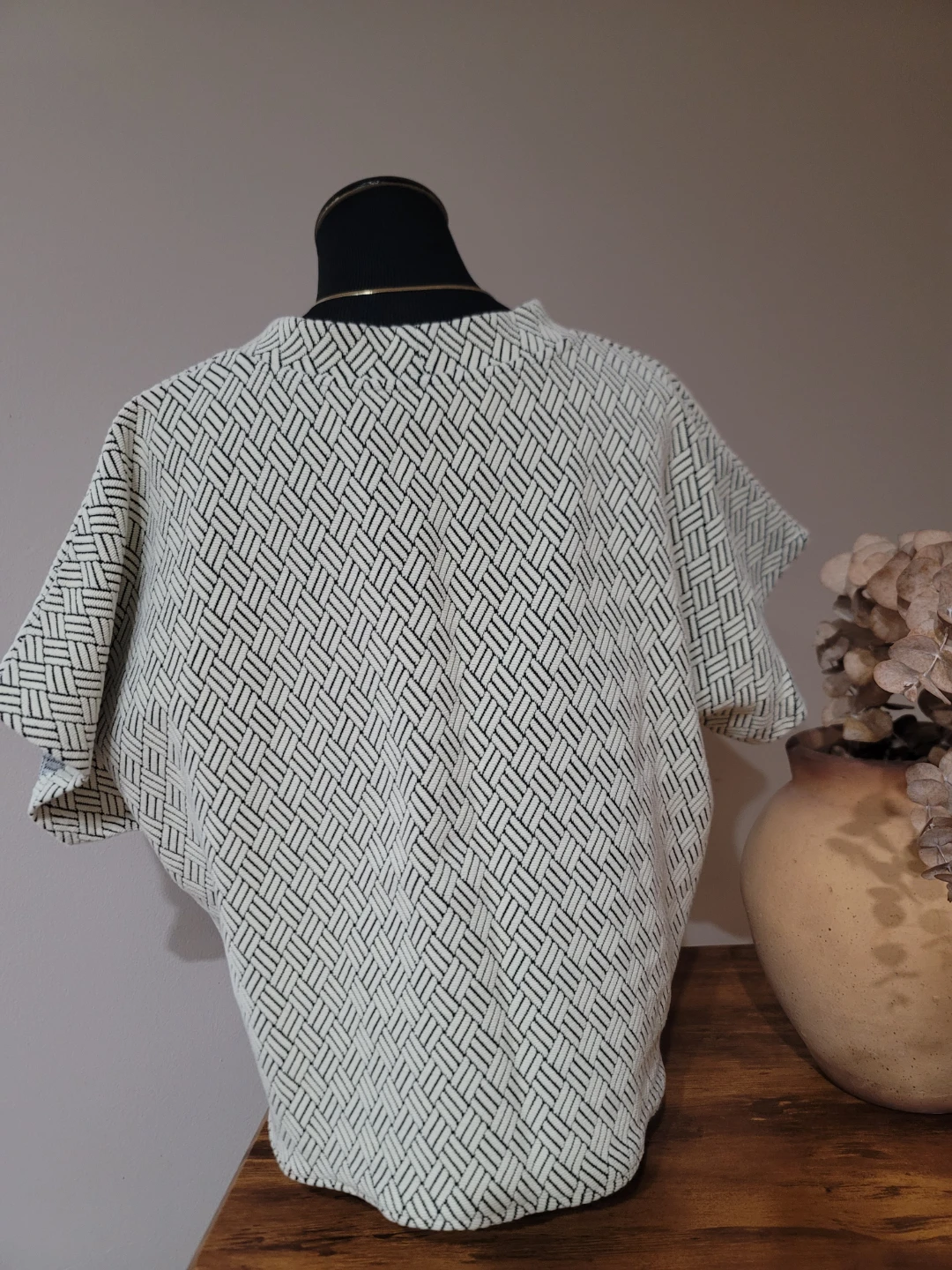 See and Be Seen Black White Geometric Scandi Minimal Top Sz Lrg - photo 4