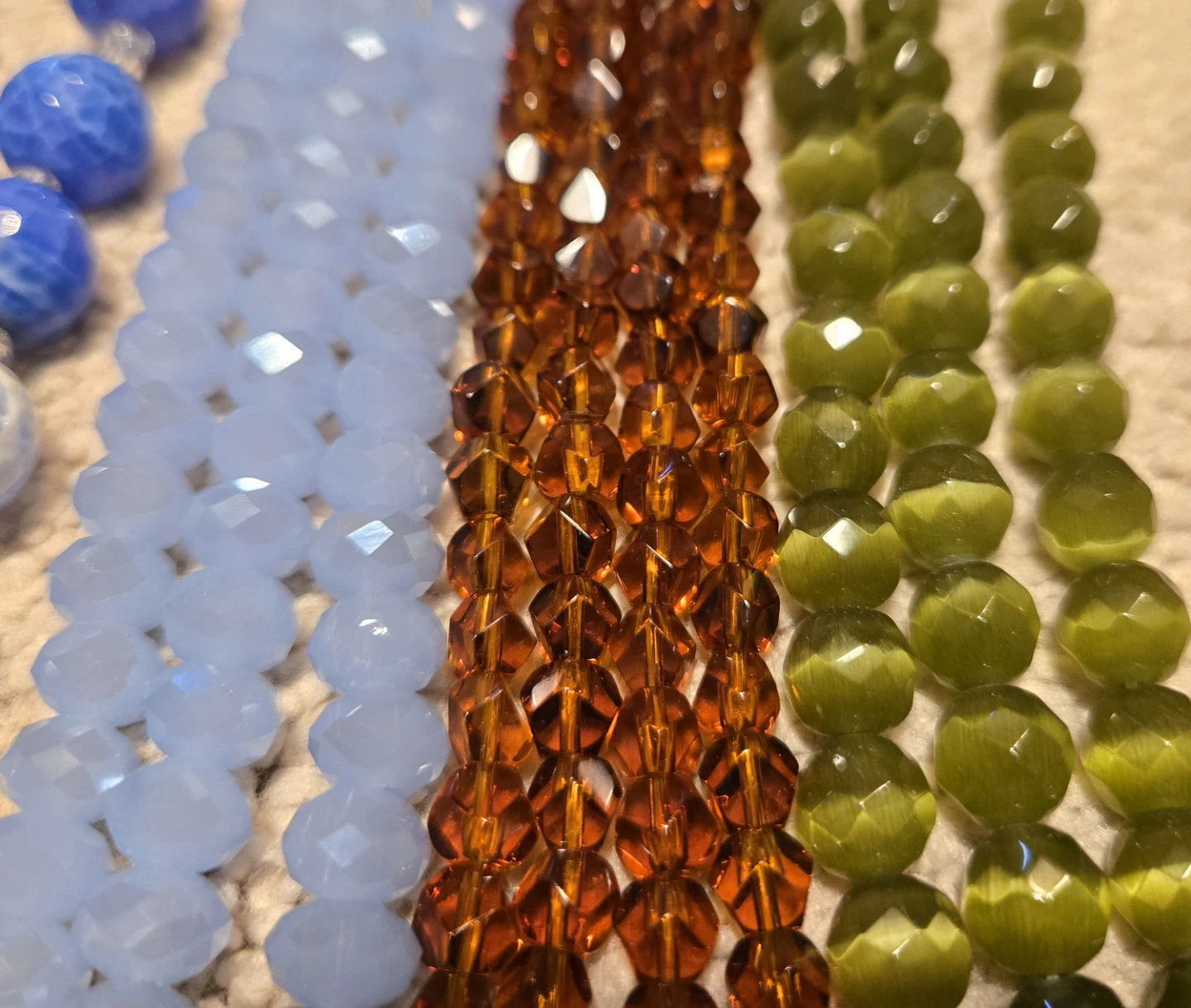 Lot of Assorted Bead Strands (Lot Z) - photo 3
