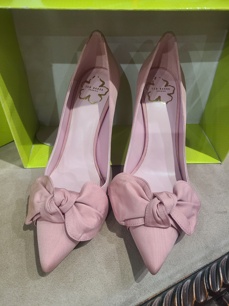 BRAND NEW -Ted Baker London 'Noire' Satin Bow Court Heels - photo 4