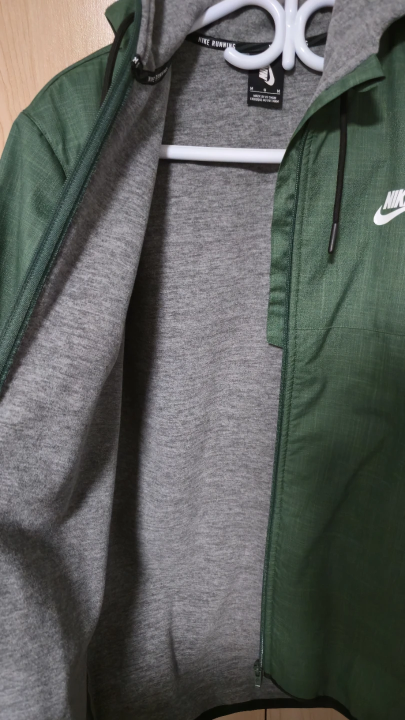 Nike Waterproof Green Hooded Jacket (Size M) - photo 3