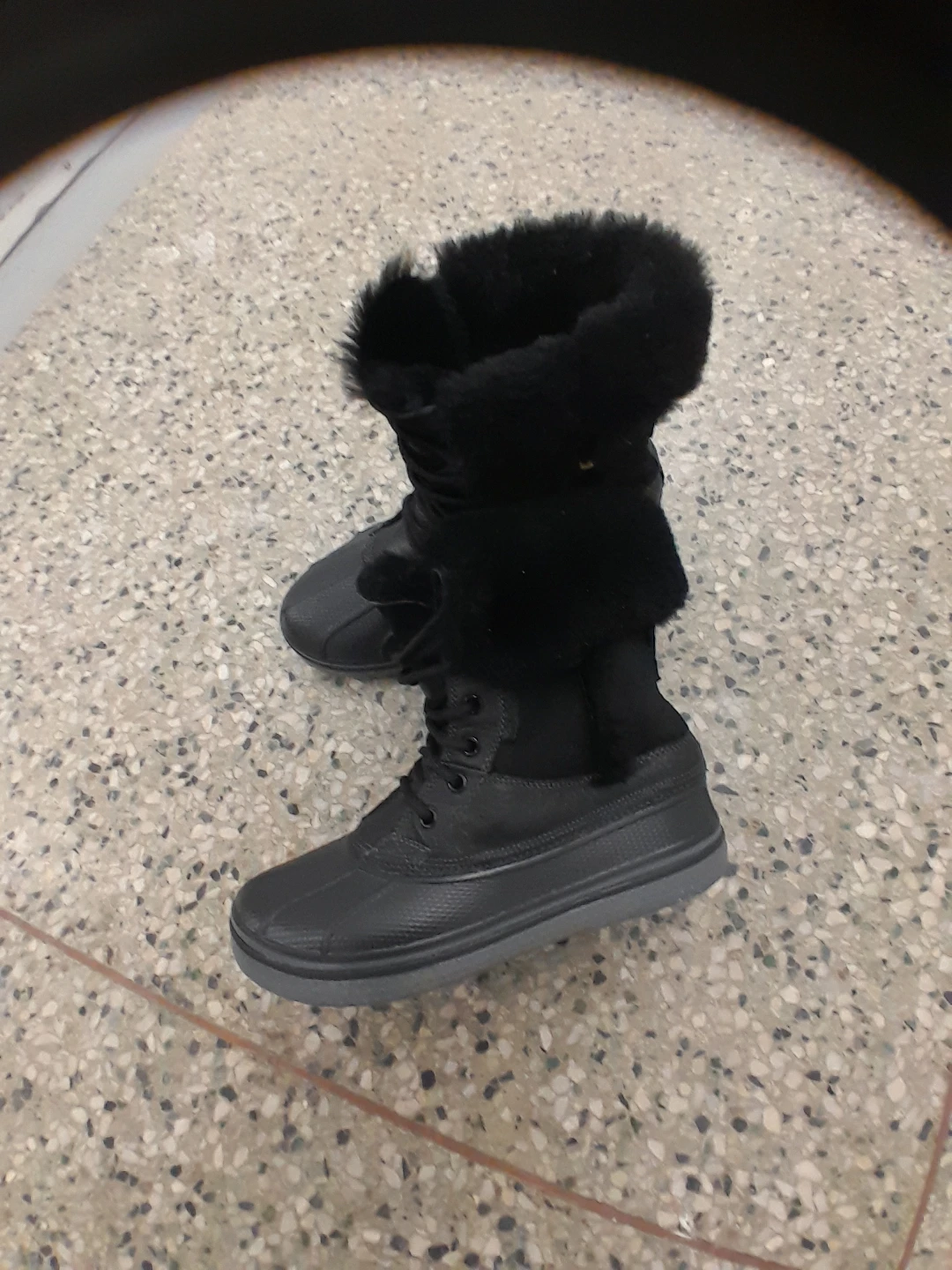 Black Fur Lined Winter Boots Original corc - photo 3