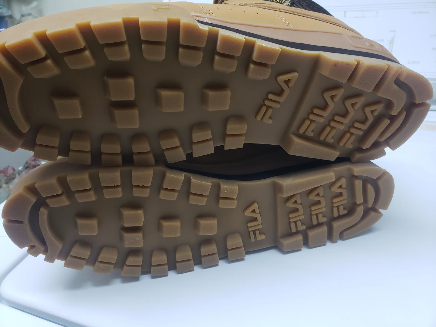 Mens Fila Winter Boots US 10.5 Tan - photo 2