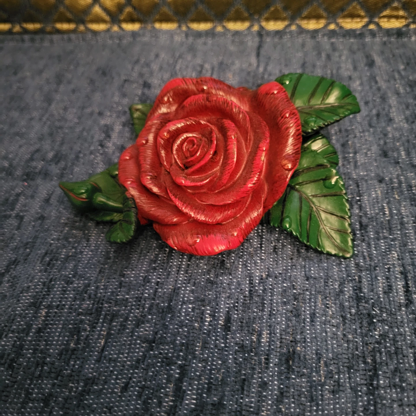 Life Symbols Corners Red Rose Figurine