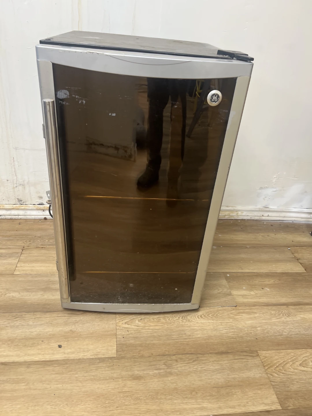 GE Wine/Bar Fridge