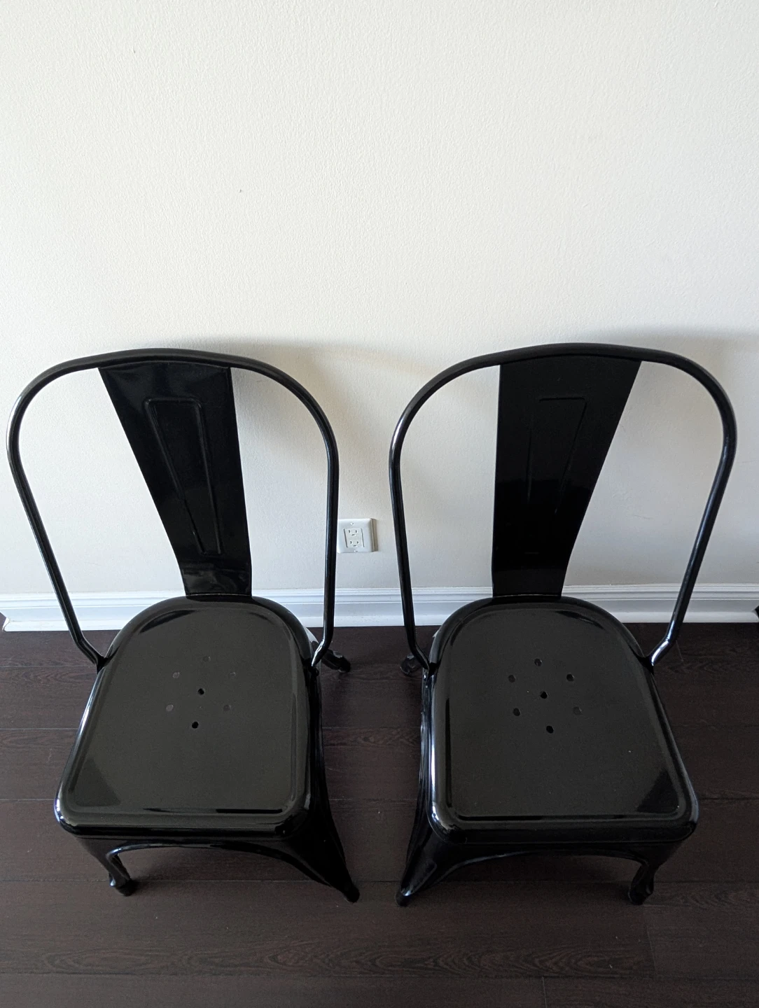 Structube Set of 2 Black Metal Dining Chairs 🥕