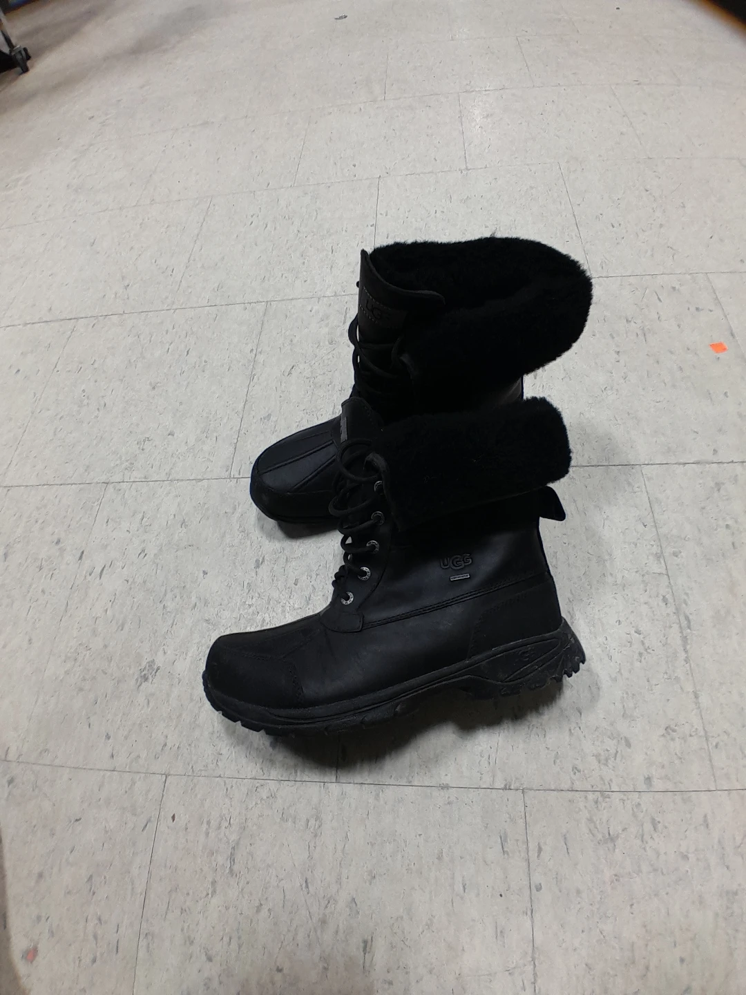 Ugg Black Winter Boots Men's Size 9.5 - photo 5