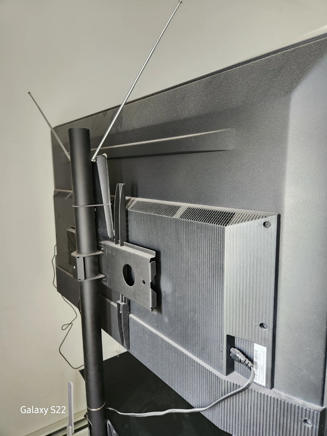 TCL Roku TV 50 inch - photo 2