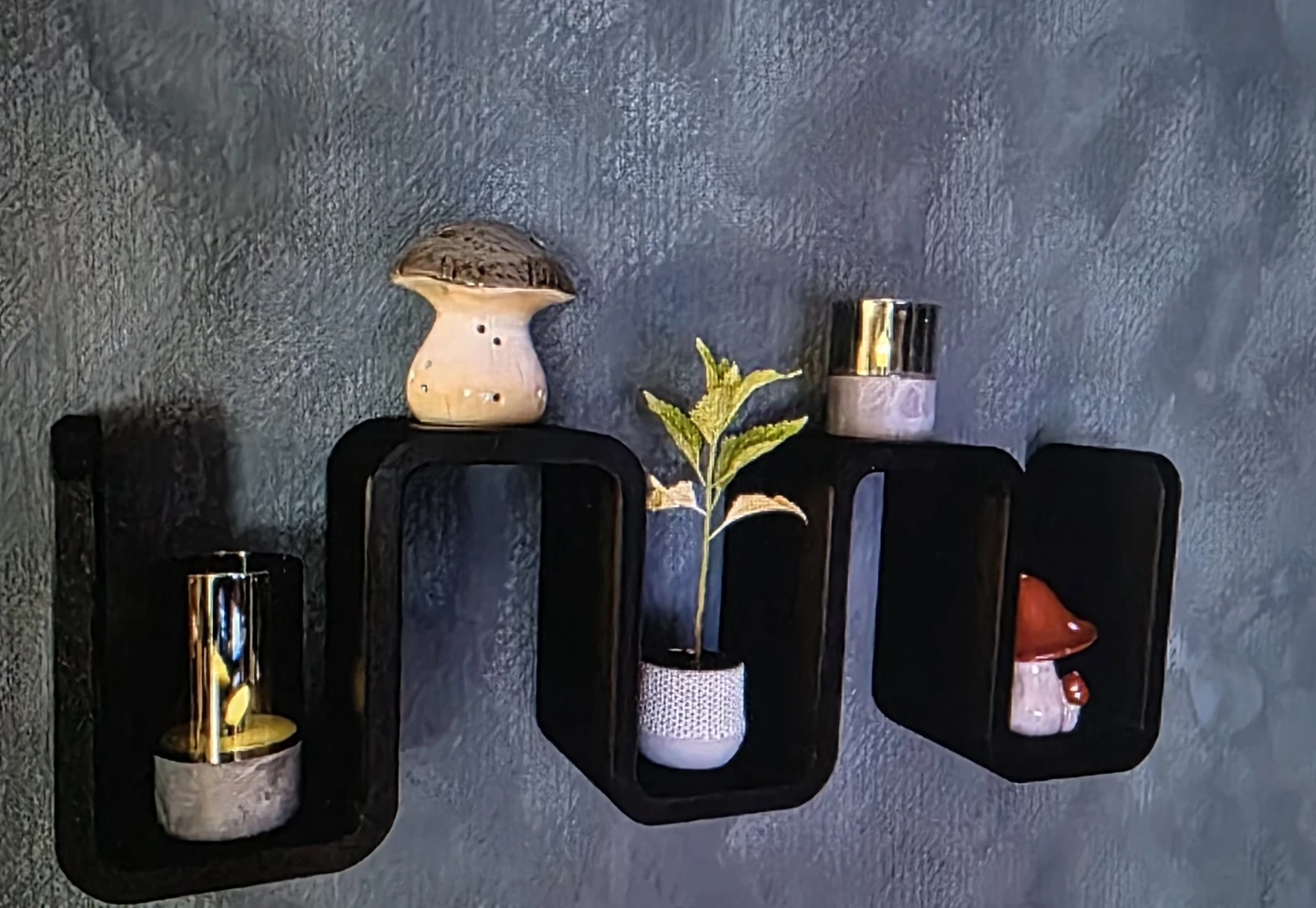 Wave Wall Shelves & S-Shaped Shoe Rack - photo 2