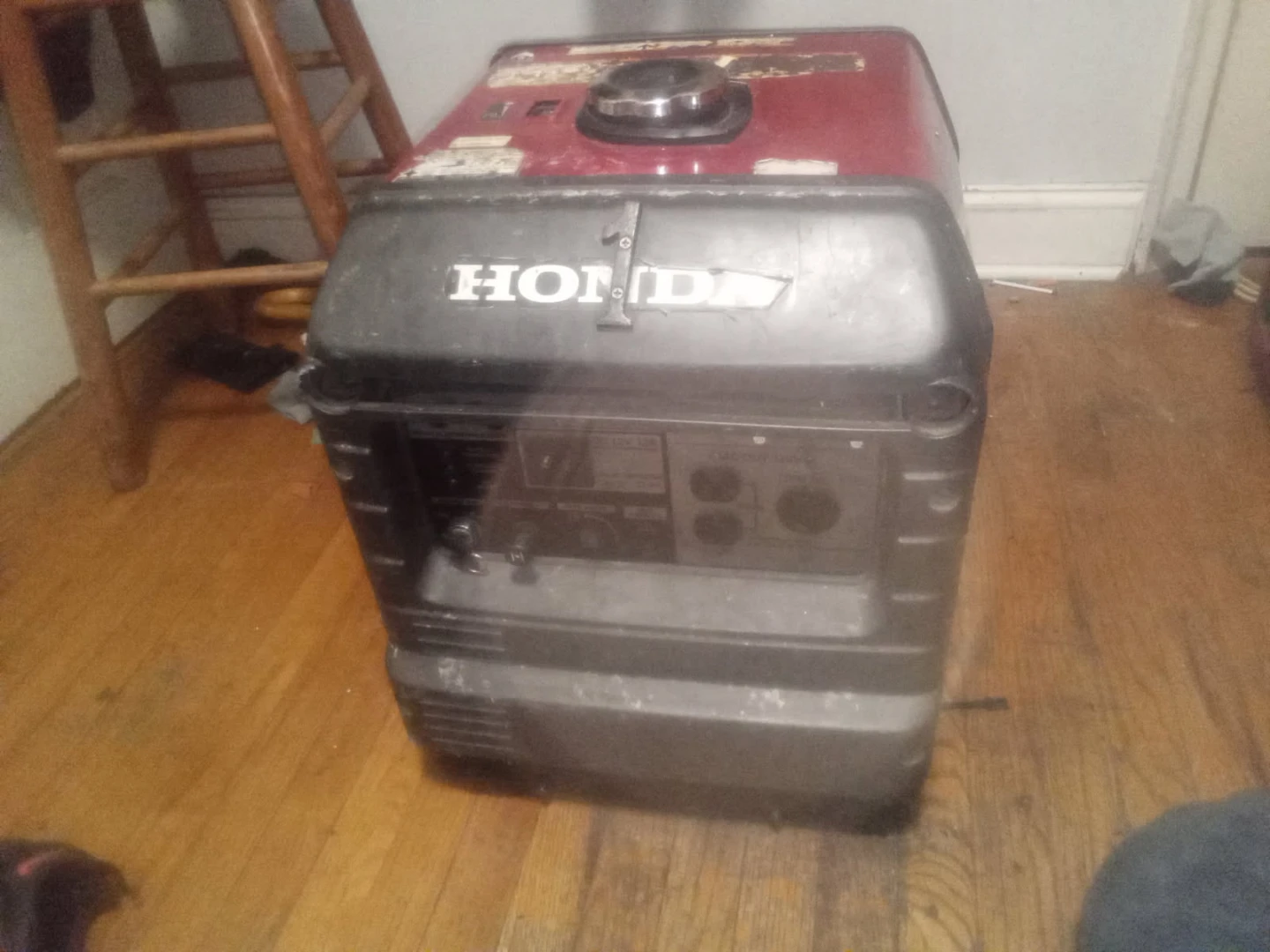 Honda EU3000is Inverter Generator - photo 3