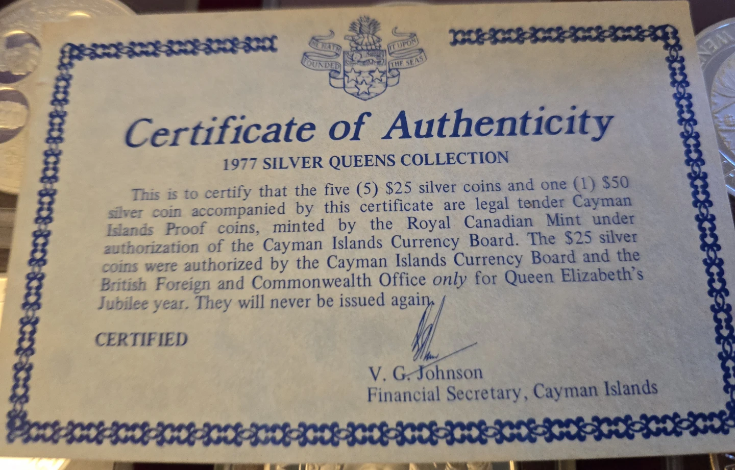 9.5 oz of Silver Cayman Islands 1977 Silver Queens Collection - photo 3
