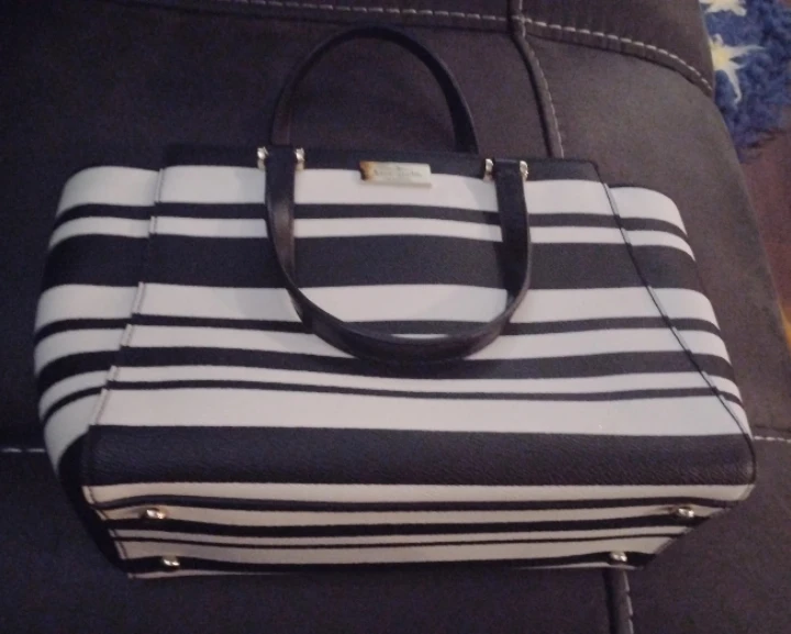Kate Spade Black & White Striped Handbag 🥕