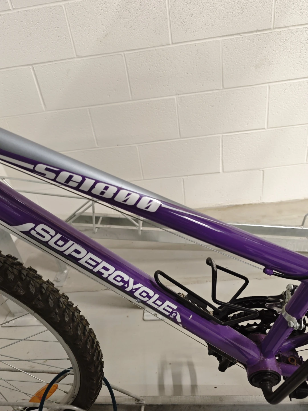 Supercycle SC1800 Mountain Bike with Helmet - photo 3