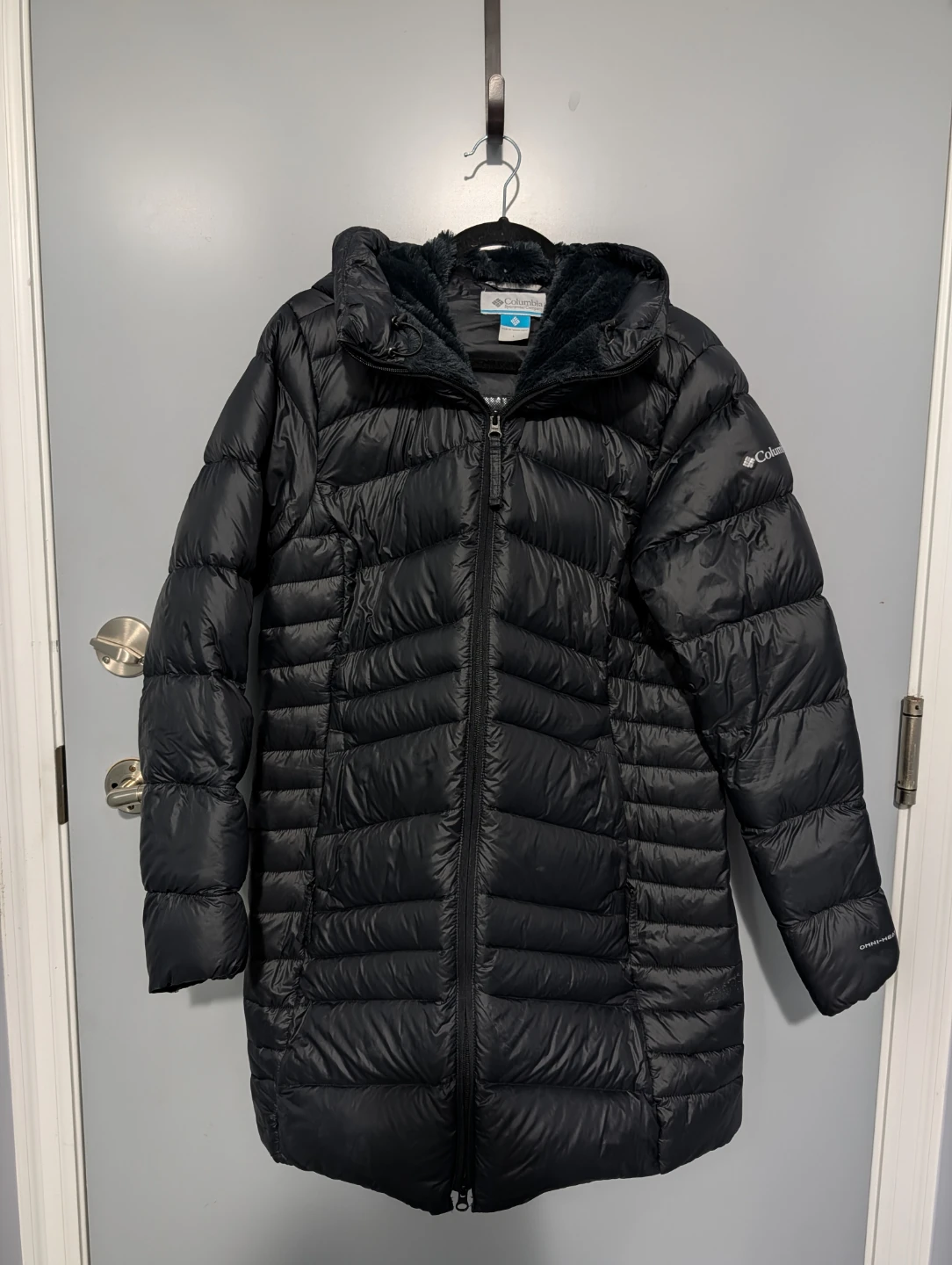 Columbia Black Winter Puffer Jacket - Size L