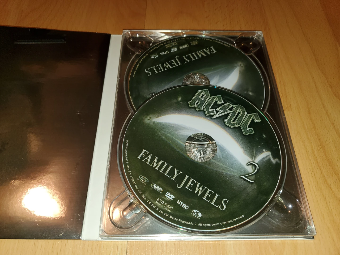 AC/DC Family Jewels DVD Set - photo 2