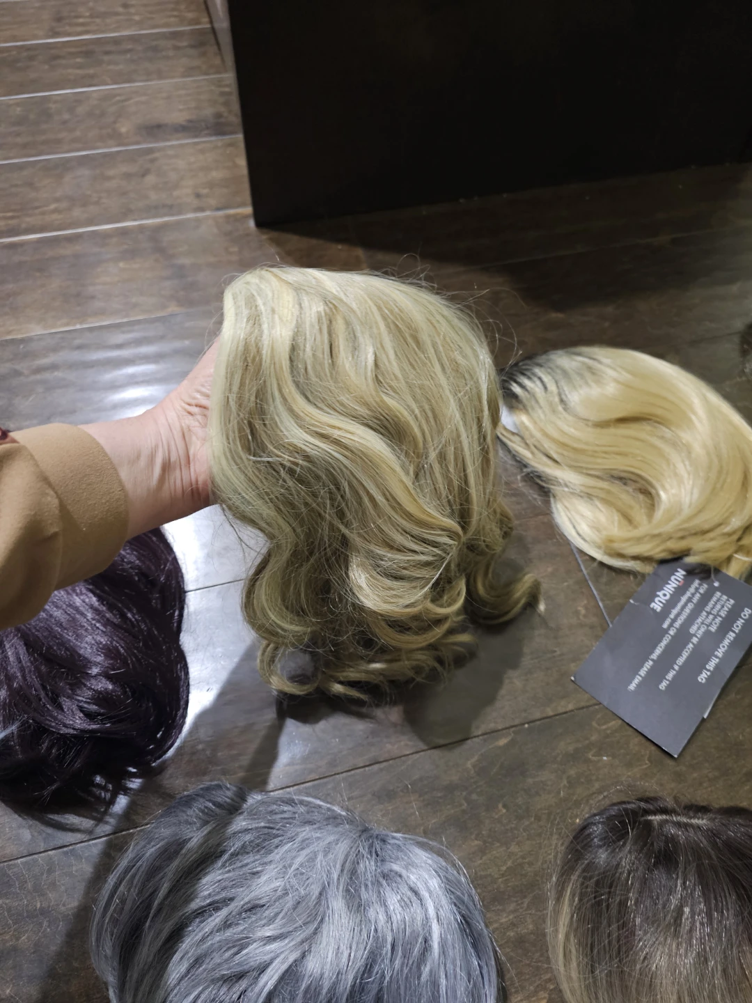 New wigs  (price between $20 to $25) - photo 4