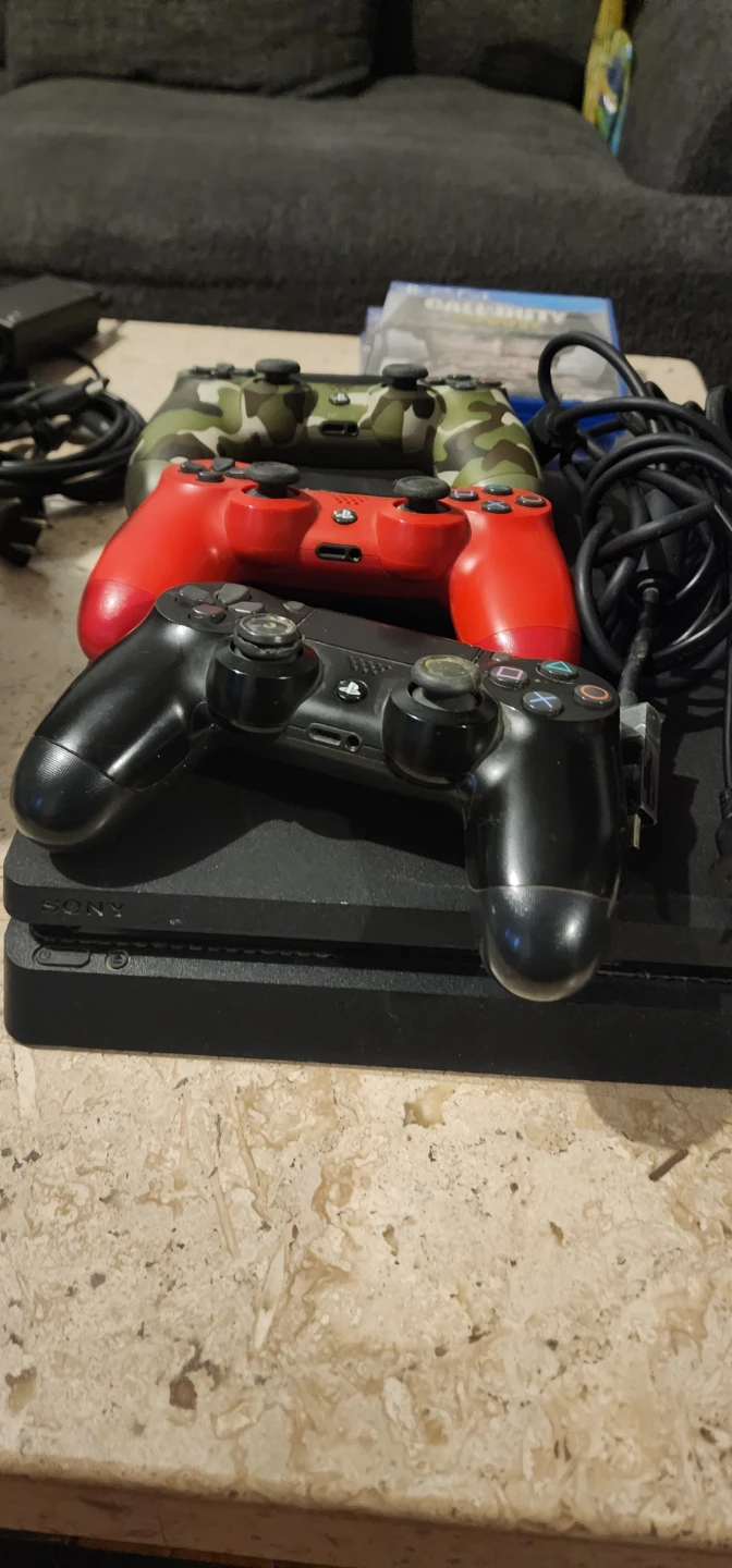 PlayStation 4 Bundle with Games and Controllers - photo 3